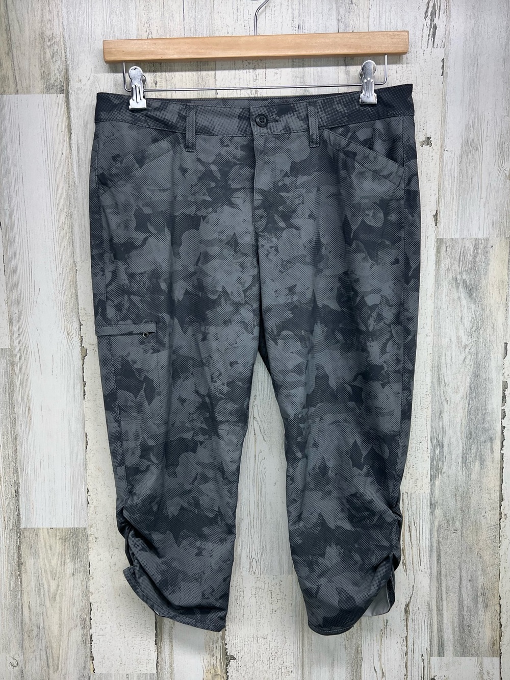 Eddie Bauer Lightweight Black Gray Hiking Capri Pants Womens 10